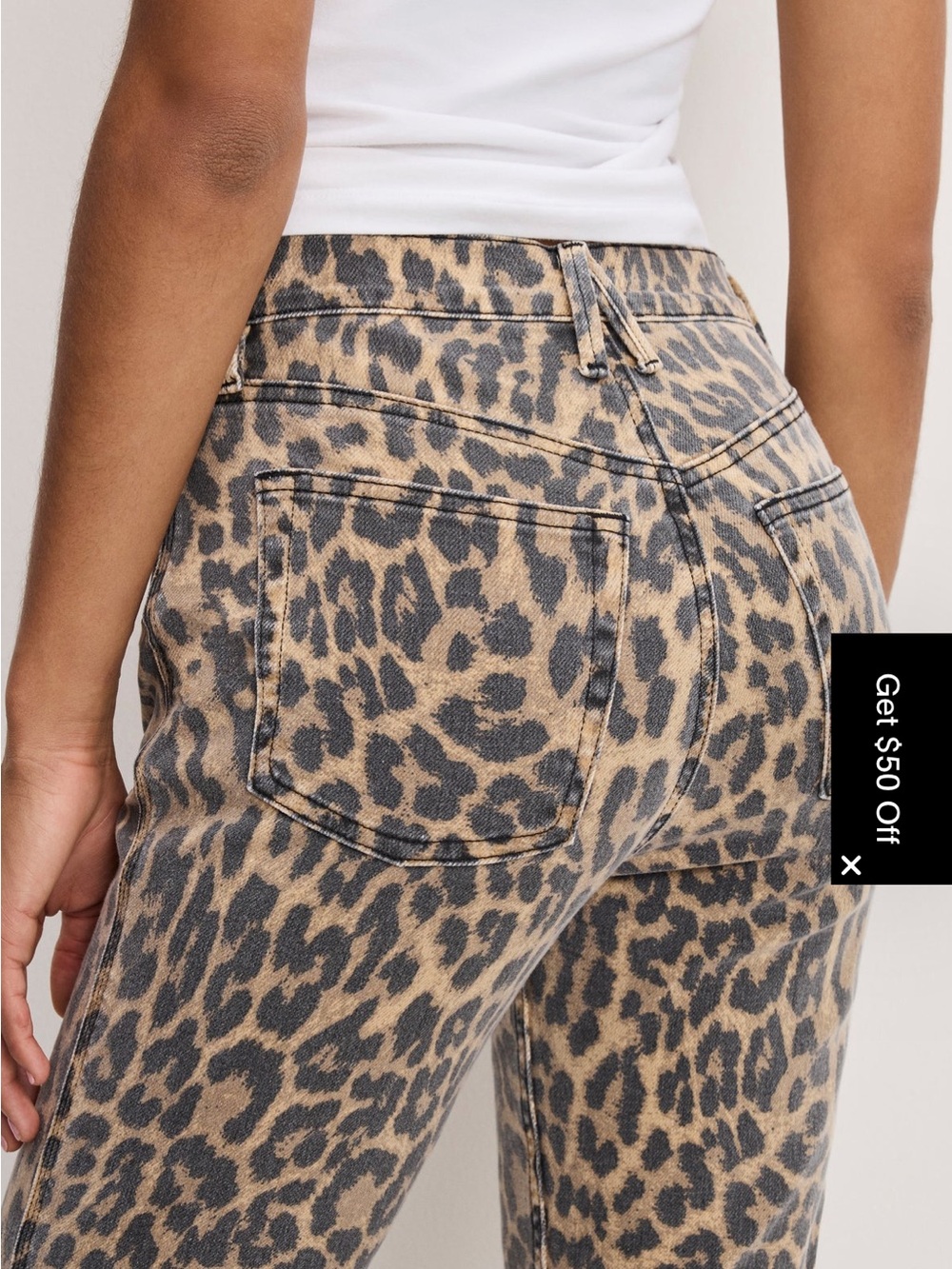 Good American Good Kick Flare Leopard Jeans - Picture 4 of 7